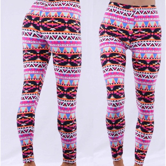 Buttery-soft Aztec print leggings! 😍🥰 - Picture 2 of 4